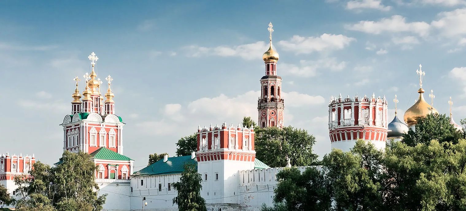 Новодевичий монастырь рядом с Садовыми кварталами